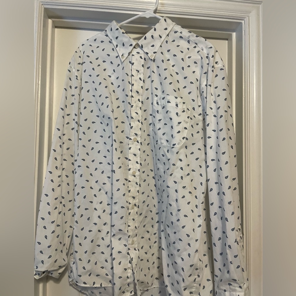 Mens Saddlebred button down shirt. Worn once. Excellent condition!